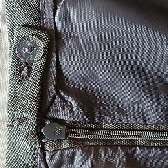 Pencil skirt with front left slit. - Picture 3 of 8